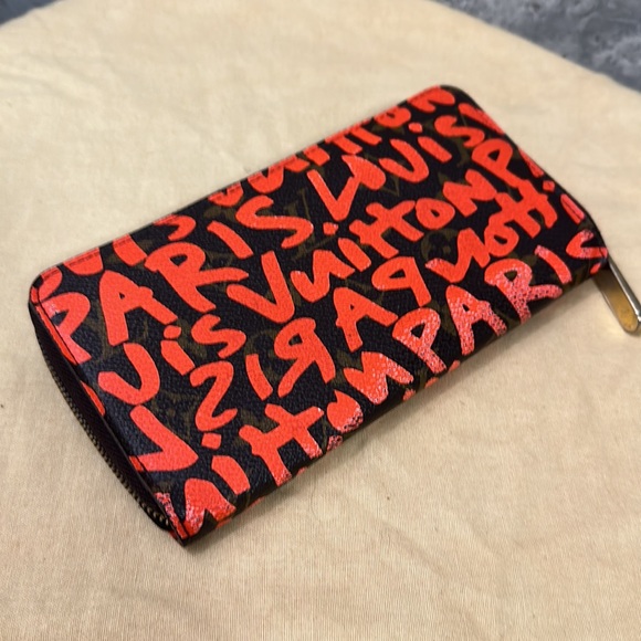 Louis Vuitton monogram neon orange graffiti zippy wallet by Stephen sprouse - Picture 14 of 14